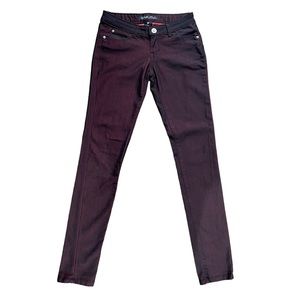 NWOT Women's CELEBRITY PINK Black / Red Iridescent Skinny Jeans Size 1
